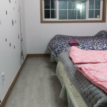 Ocean Capsule Guesthouse Gangneung Extérieur photo