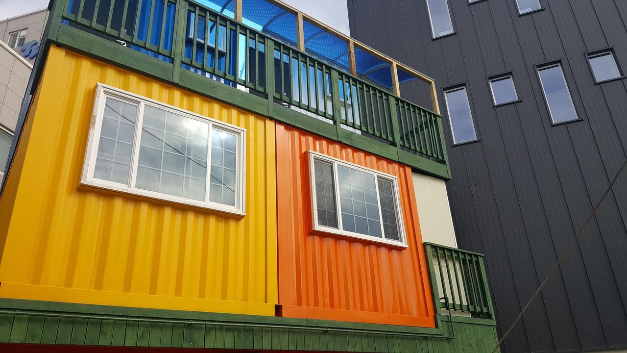 Ocean Capsule Guesthouse Gangneung Extérieur photo